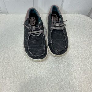 Hey Dude Wendy Slip-On Shoes Women’s Size 6 Lightweight Casual